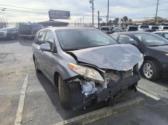 Изображение 2015 TOYOTA SIENNA XLE 2015