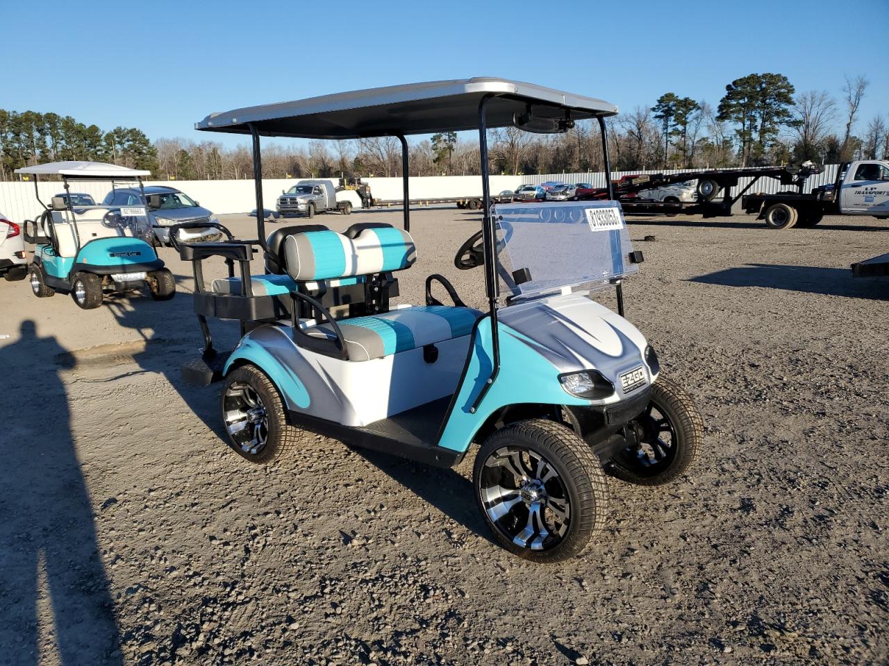 2018 GOLF CART 2018 image