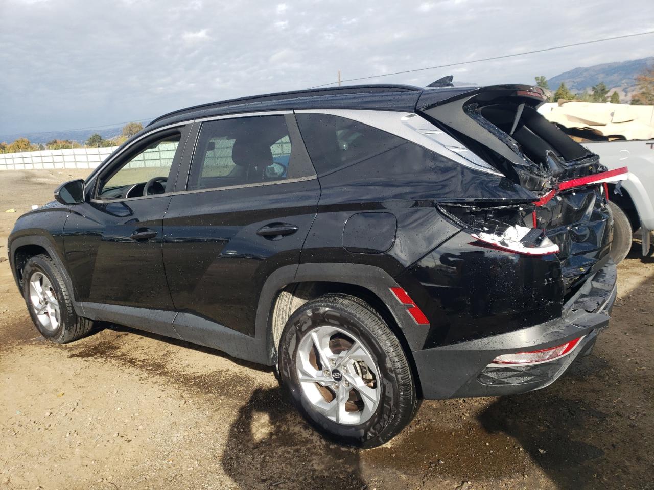 Изображение 2 2022 HYUNDAI TUCSON SEL 2022 с VIN 5NMJBCAE4NH018373