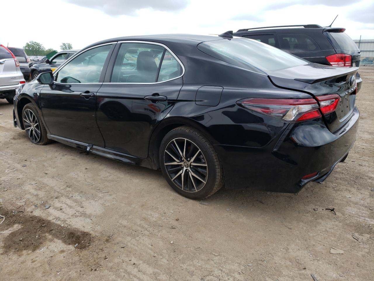 Изображение 2 2022 TOYOTA CAMRY SE 2022 с VIN 4T1G11AK9NU628443