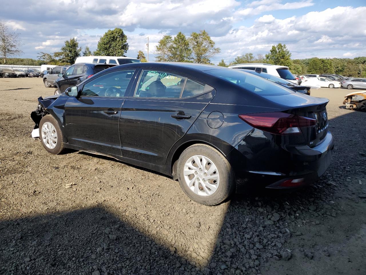 Изображение 2 2019 HYUNDAI ELANTRA SE 2019 с VIN 5NPD74LF1KH441288