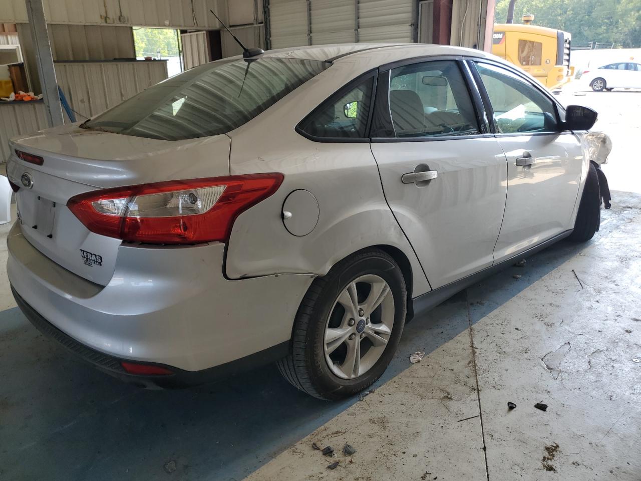 Image 3 of 2014 FORD FOCUS SE 2014 with VIN 1FADP3F21EL408381