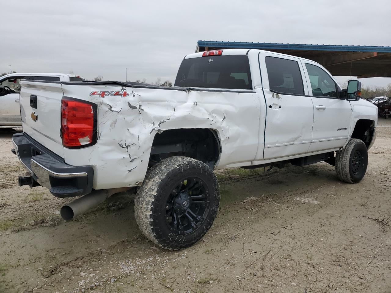 Изображение 3 2015 CHEVROLET SILVERADO K2500 HEAVY DUTY LT 2015 с VIN 1GC1KVE84FF585777