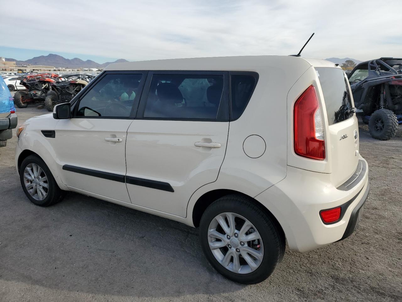 Изображение 2 2013 KIA SOUL + 2013 с VIN KNDJT2A62D7772006