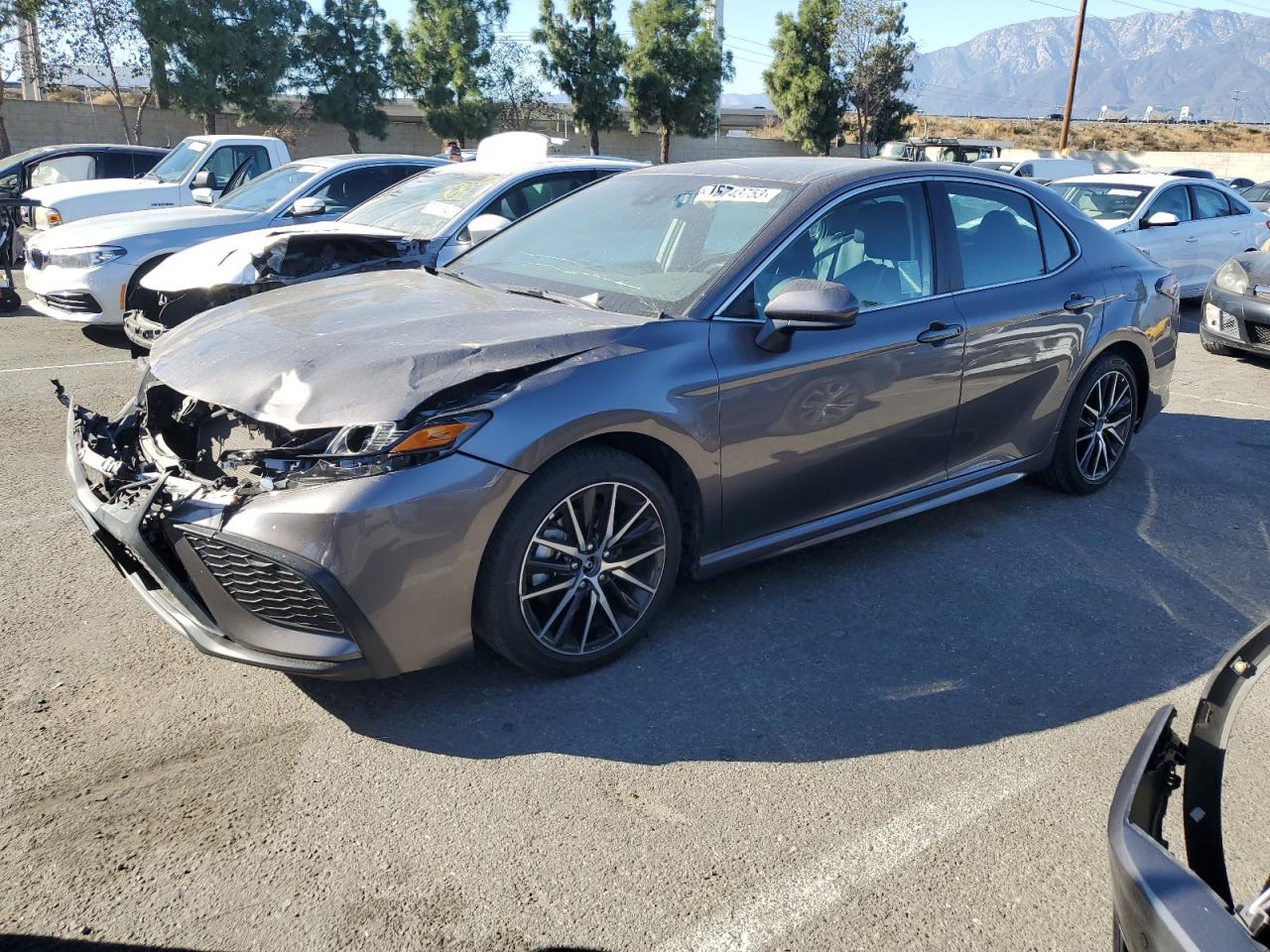 Obraz 1 z 2021 TOYOTA CAMRY SE 2021 z VIN 4T1G11AK6MU493551