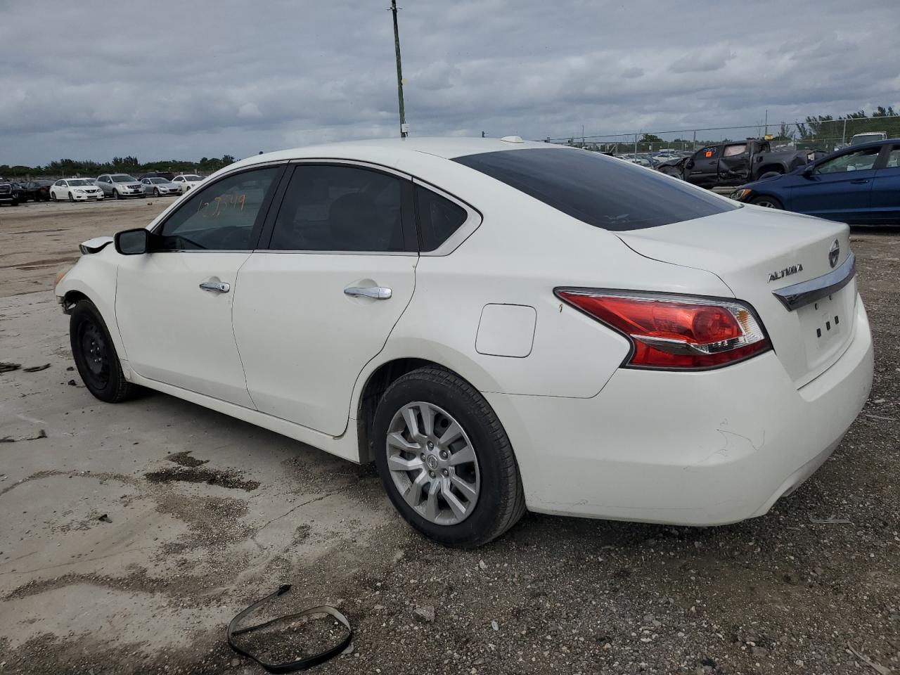 Image 2 of 2015 NISSAN ALTIMA 2.5 2015 with VIN 1N4AL3AP6FN362943