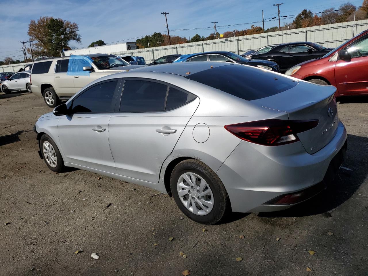 Image 2 of 2019 HYUNDAI ELANTRA SE 2019 with VIN 5NPD74LF3KH413153