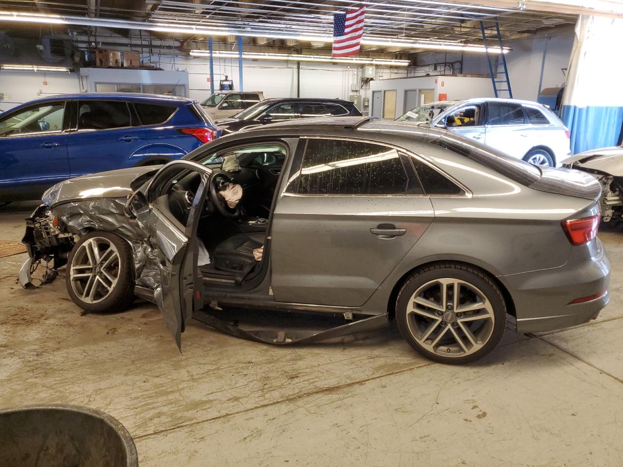 Obraz 2 z Audi A3 Premium Plus 2017 z VIN WAUJ8GFF2H1016026