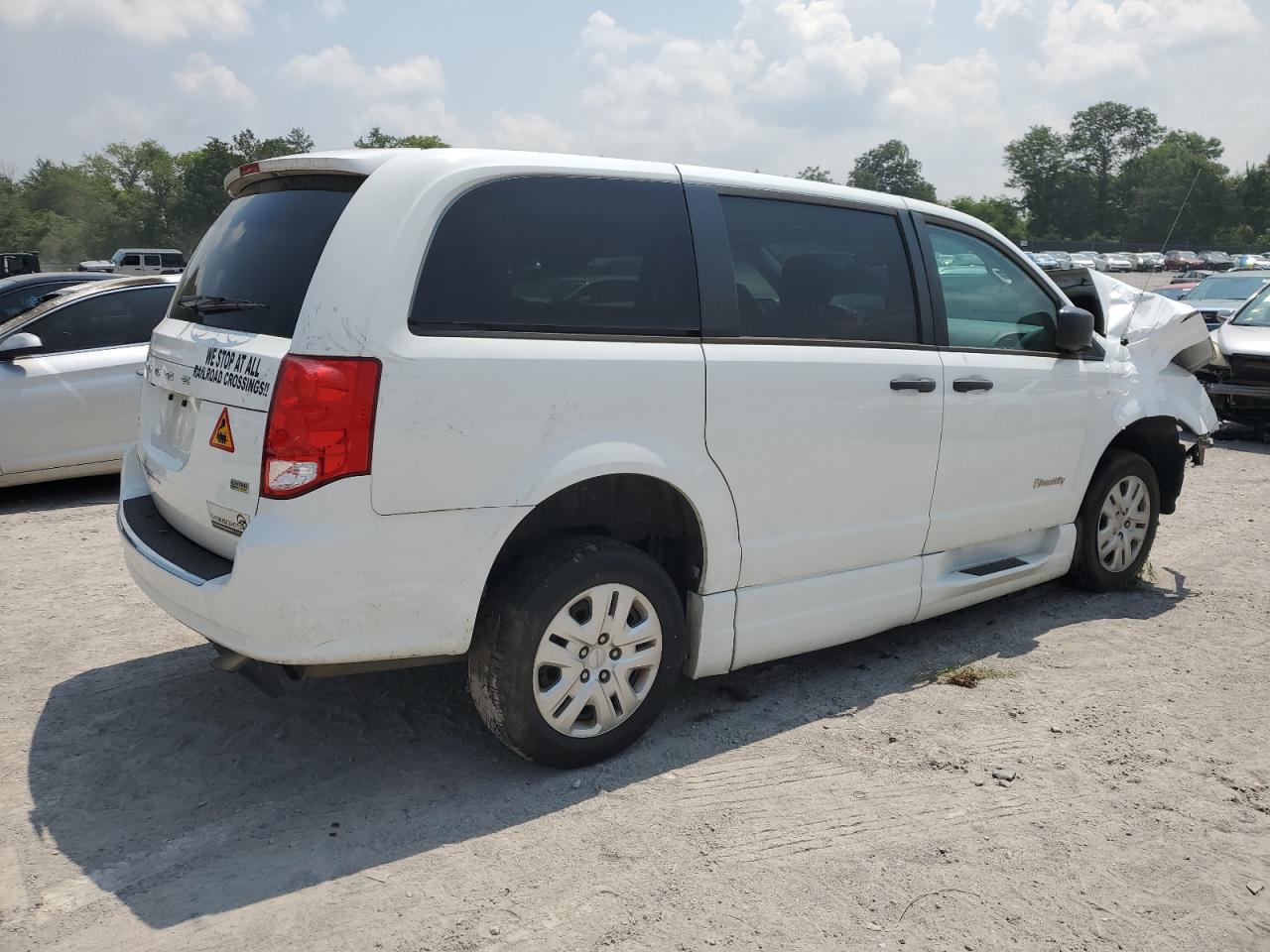 Изображение 3 2019 DODGE GRAND CARAVAN SE 2019 с VIN 2C7WDGBG1KR800805