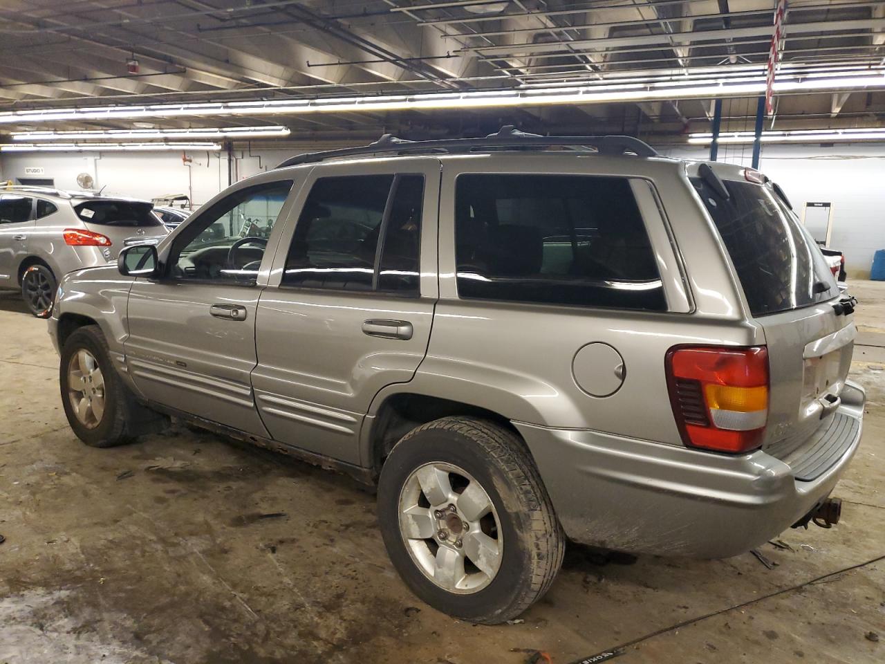 Image 2 of 2001 JEEP GRAND CHEROKEE LIMITED 2001 with VIN 1J4GW58N21C536114