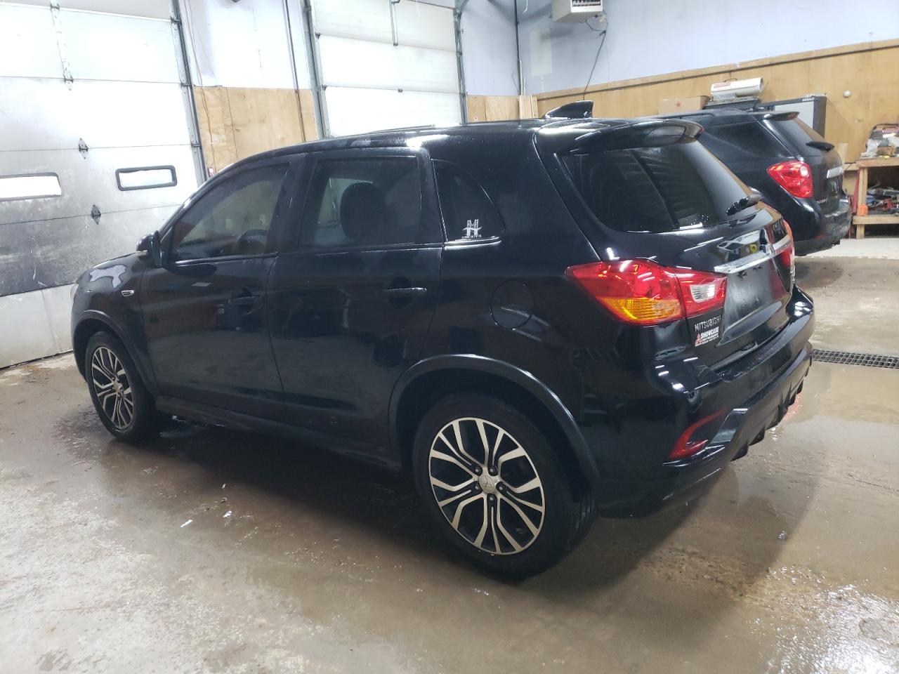 Изображение 2 2018 MITSUBISHI OUTLANDER SPORT ES 2018 с VIN JA4AR3AW2JZ010826