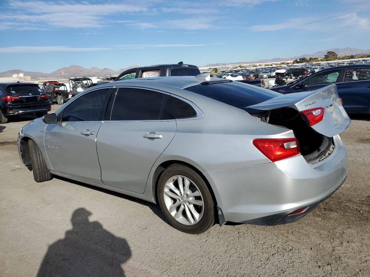 Obraz 2 z Chevrolet Malibu Lt 2017 z VIN 1G1ZE5ST9HF240923