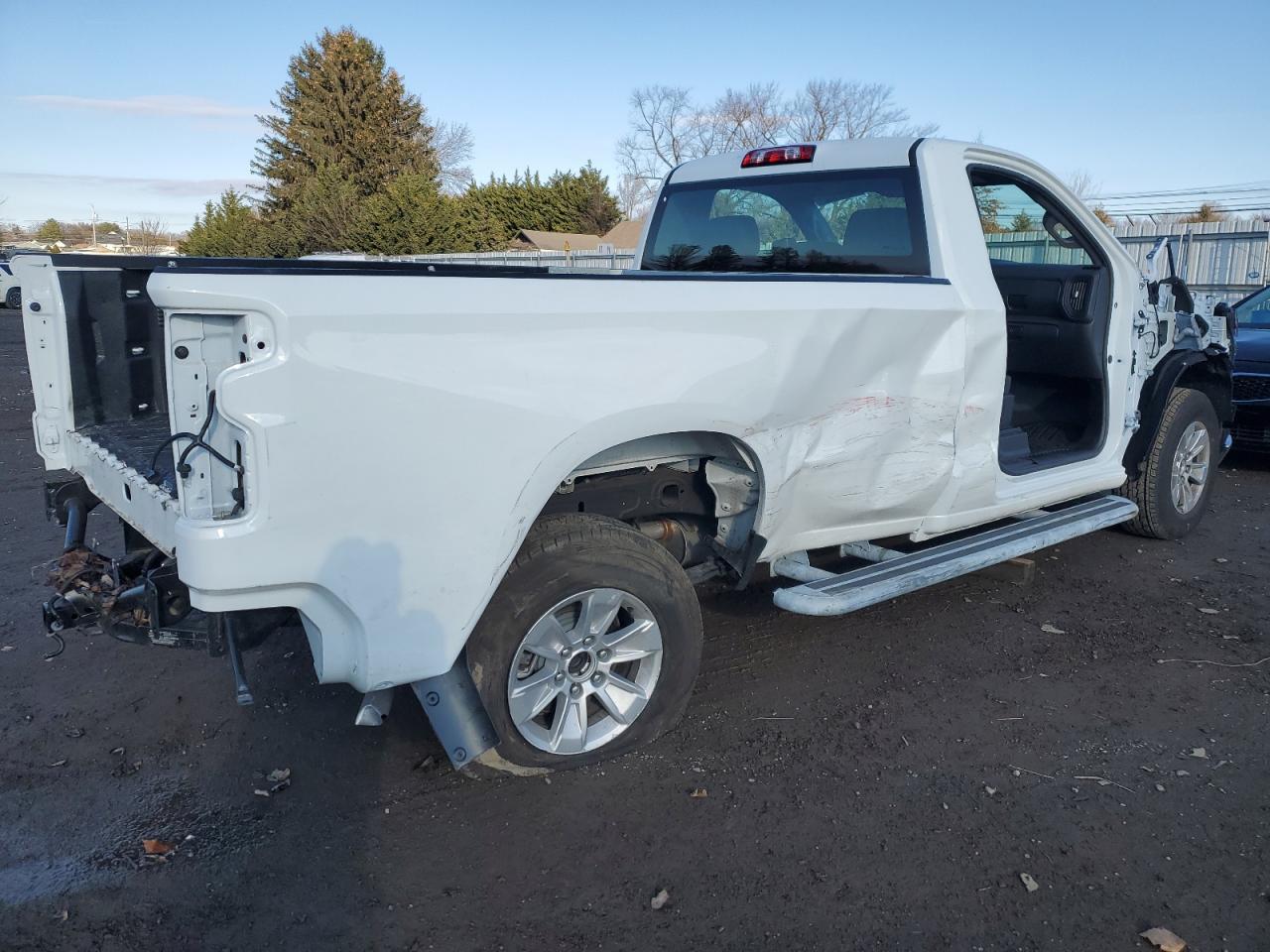 Obraz 3 z 2023 CHEVROLET SILVERADO C1500 2023 z VIN 3GCNAAED4PG307164