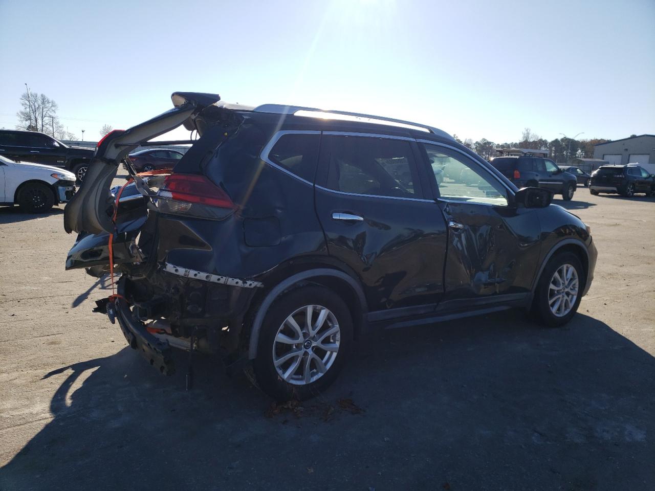 Image 3 of 2017 NISSAN ROGUE S 2017 with VIN KNMAT2MT3HP611557