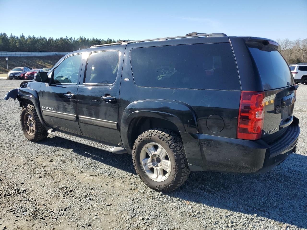 Изображение 2 2010 CHEVROLET SUBURBAN K1500 LT 2010 с VIN 1GNUKJE39AR187876