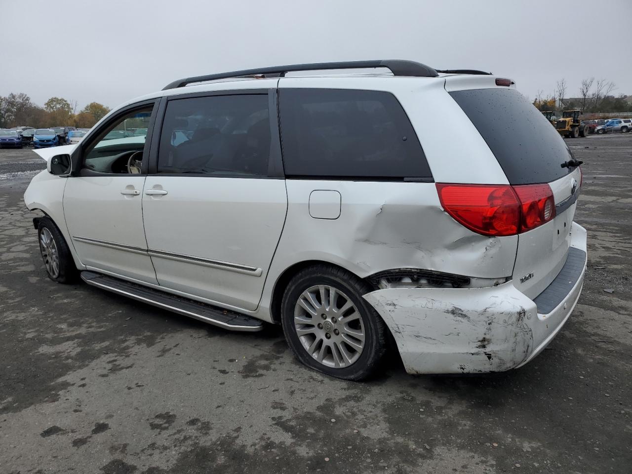 Изображение 2 2008 TOYOTA SIENNA XLE 2008 с VIN 5TDZK22C38S106262