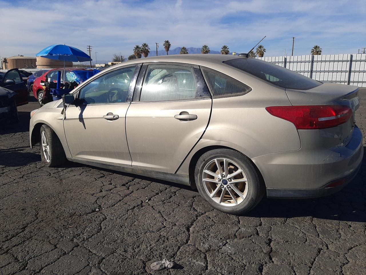 Изображение 2 2016 FORD FOCUS SE 2016 с VIN 1FADP3F25GL282061
