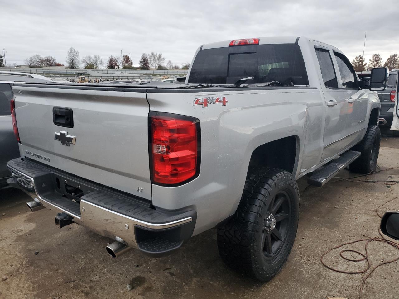 Image 3 of 2014 CHEVROLET SILVERADO K1500 LT 2014 with VIN 1GCVKRECXEZ157562