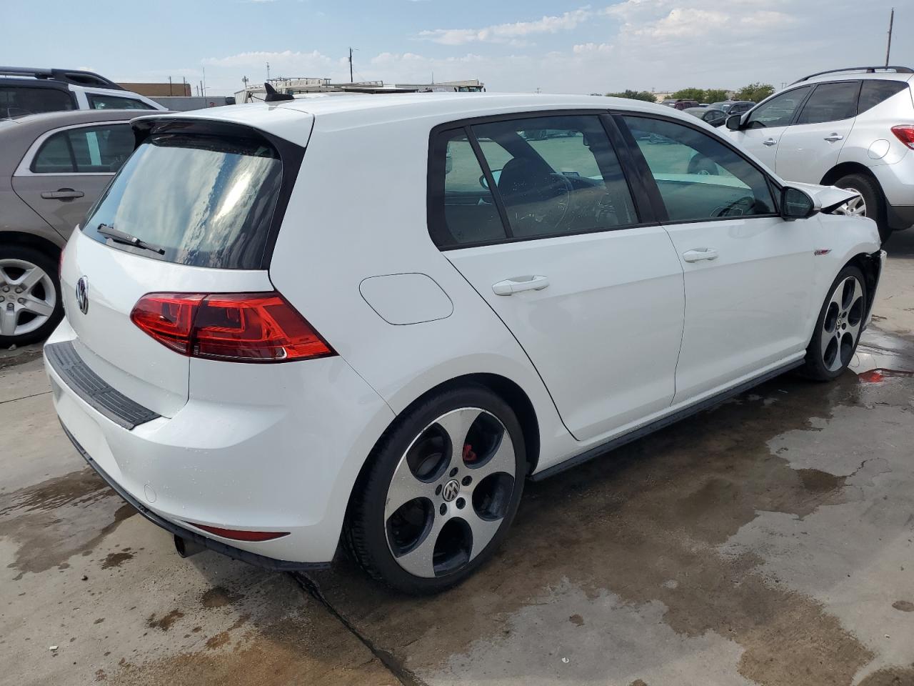 Obraz 3 z 2016 VOLKSWAGEN GTI S/SE 2016 z VIN 3VW5T7AU3GM022439