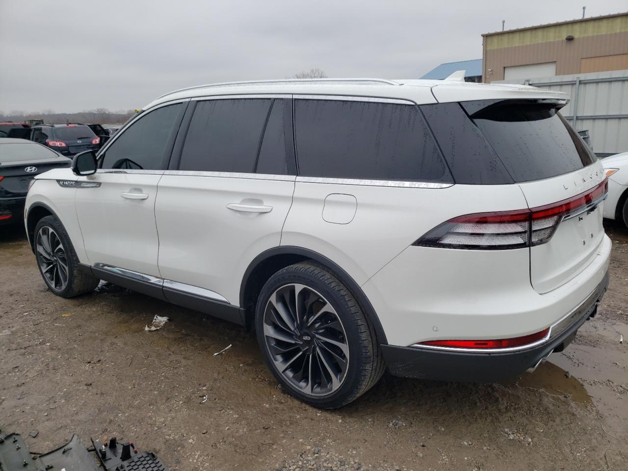 Изображение 2 2020 LINCOLN AVIATOR RESERVE 2020 с VIN 5LM5J7XC8LGL19808