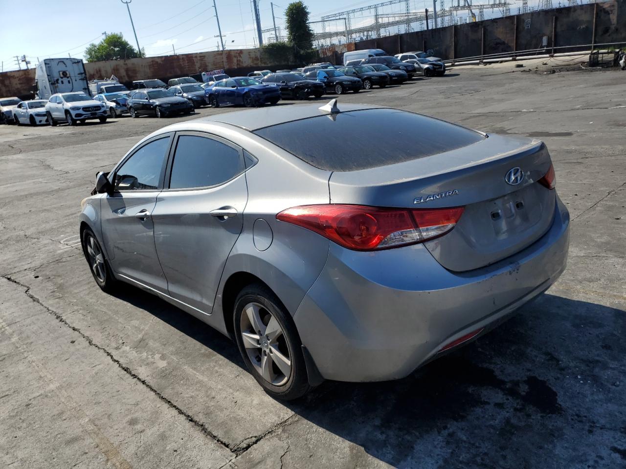 Obraz 2 z 2013 HYUNDAI ELANTRA GLS 2013 z VIN KMHDH4AE5DU976393