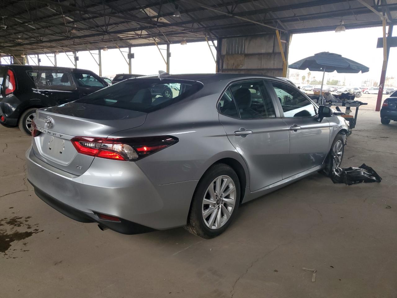 Изображение 3 2023 TOYOTA CAMRY LE 2023 с VIN 4T1C11AK0PU837314