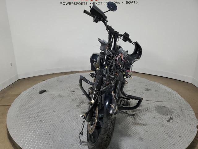 Image 2 of 2017 HARLEY-DAVIDSON FLHXS STREET GLIDE SPECIAL 2017 with VIN 1HD1KRC10HB636181
