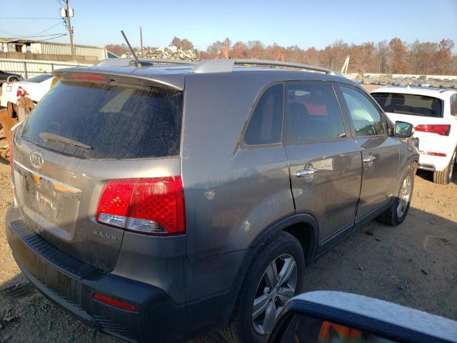 Image 3 of 2013 KIA SORENTO EX 2013 with VIN 5XYKUDA21DG397500