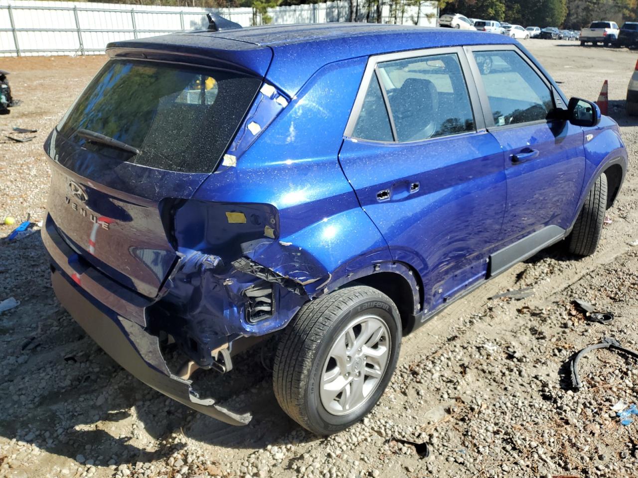 Obraz 3 z 2021 HYUNDAI VENUE SE 2021 z VIN KMHRB8A33MU065301