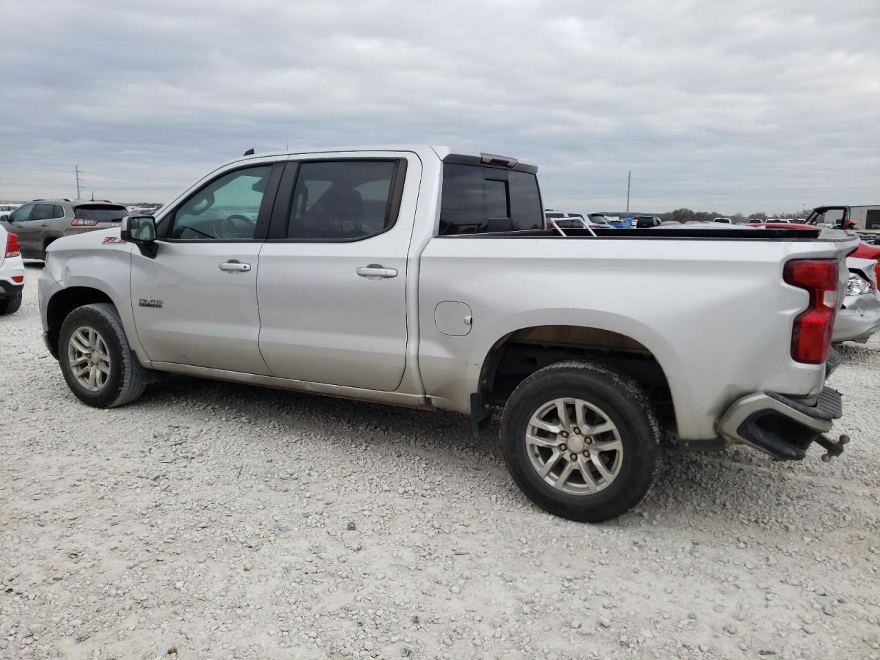 Image 2 of 2020 CHEVROLET SILVERADO K1500 LT 2020 with VIN 3GCUYDED5LG398593