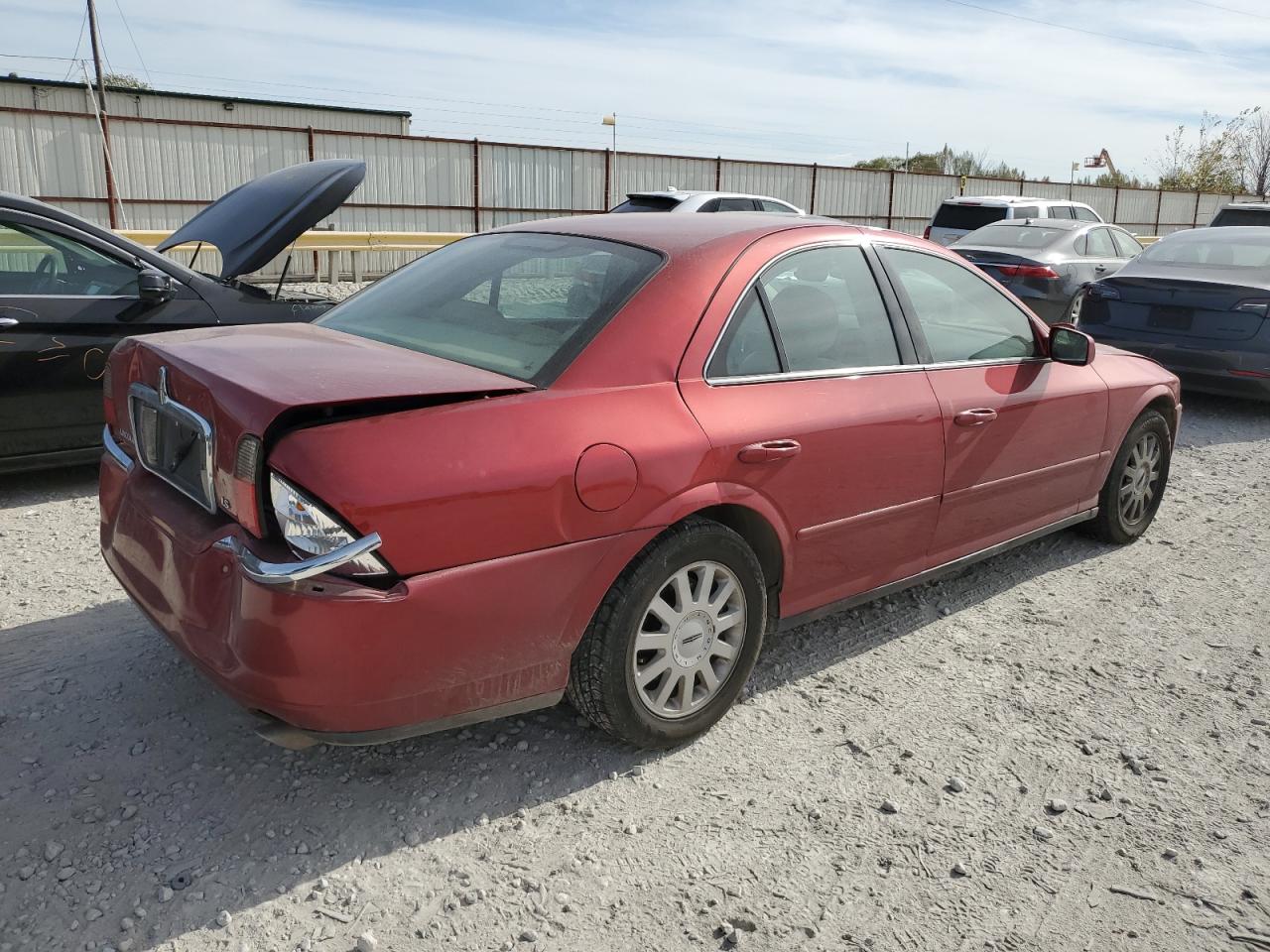 Obraz 3 z 2005 LINCOLN LS  2005 z VIN 1LNHM86S45Y623611