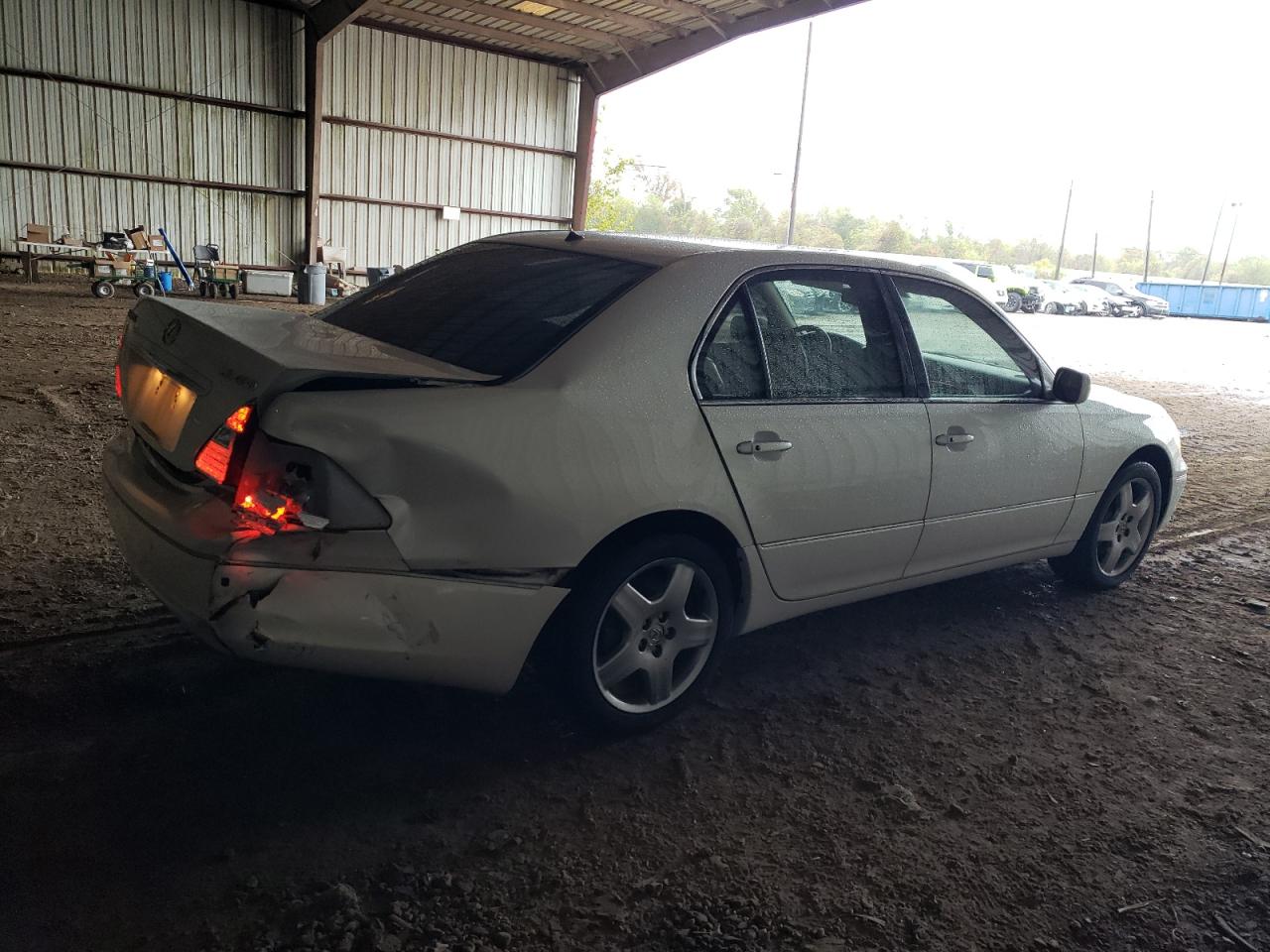 Image 3 of 2005 LEXUS LS 430 2005 with VIN JTHBN36F155021939