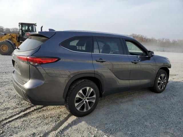 Image 3 of 2021 TOYOTA HIGHLANDER XLE 2021 with VIN 5TDGZRAH2MS050365