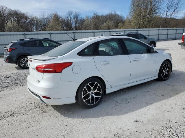 Image 3 of 2015 FORD FOCUS SE 2015 with VIN 1FADP3F23FL260946