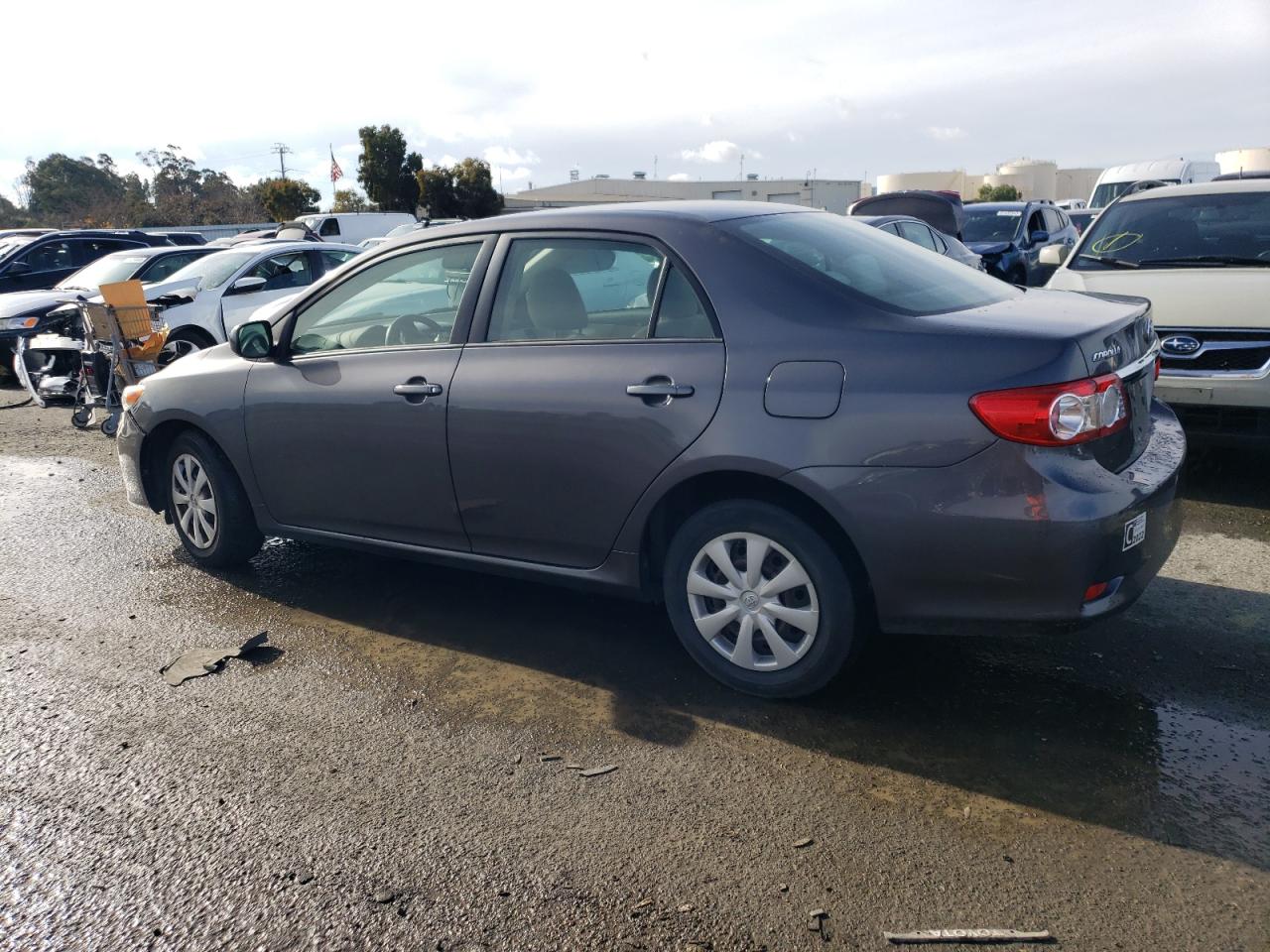 Obraz 2 z 2011 TOYOTA COROLLA BASE 2011 z VIN JTDBU4EE5BJ108121