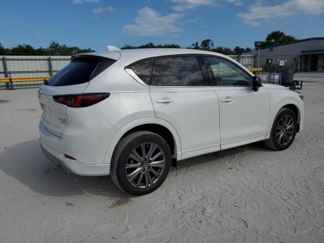 Image 3 of 2024 MAZDA CX-5 SIGNATURE 2024 with VIN JM3KFBXY9R0366090