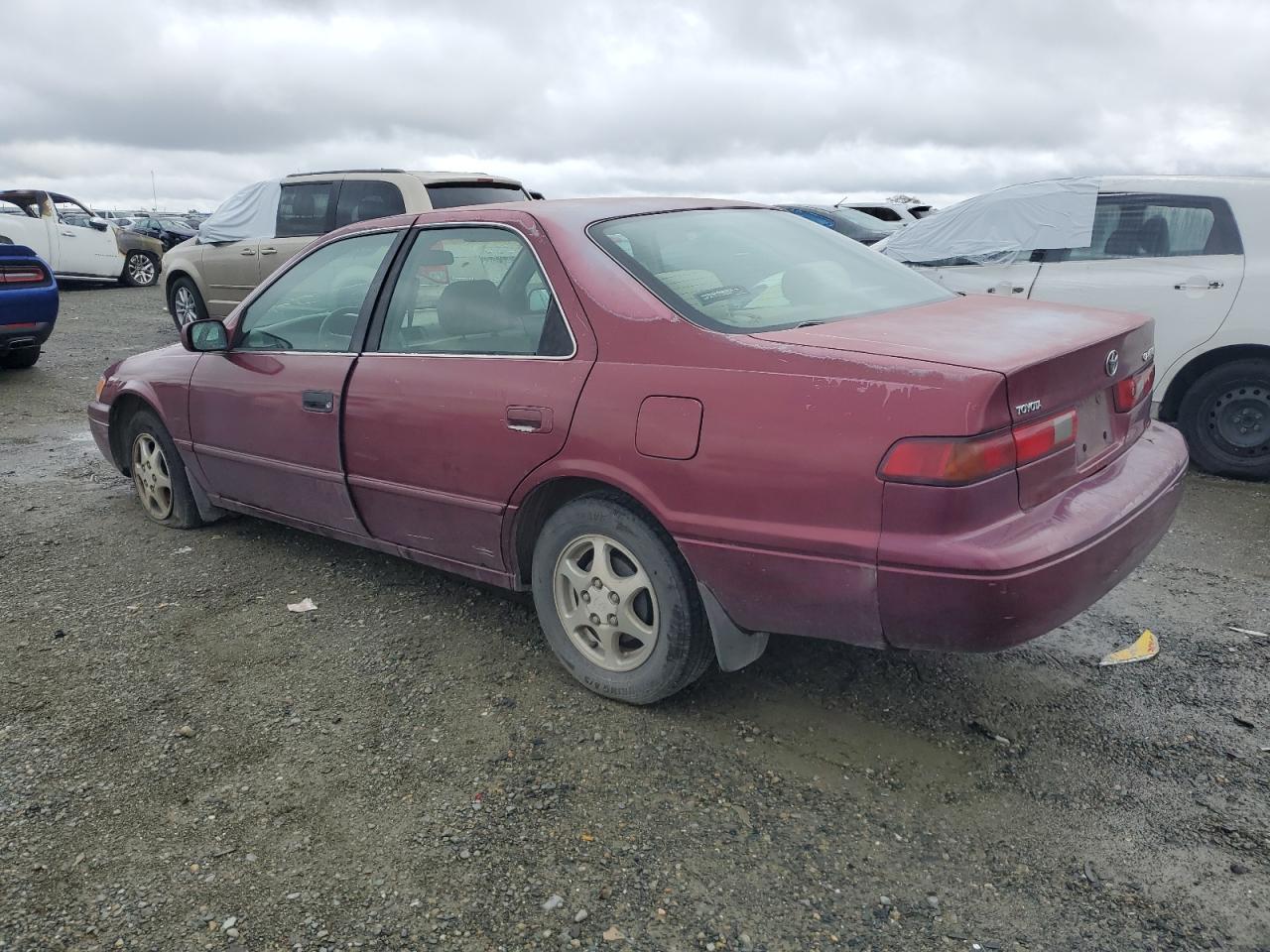 Image 2 of 1998 TOYOTA CAMRY CE 1998 with VIN 4T1BG28KXWU283798