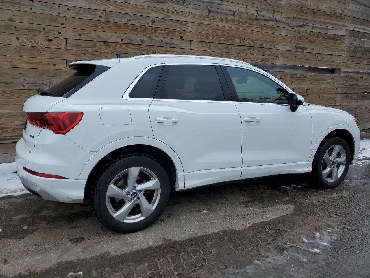 Obraz 3 z 2021 AUDI Q3 PREMIUM 40 2021 z VIN WA1AUCF39M1061904