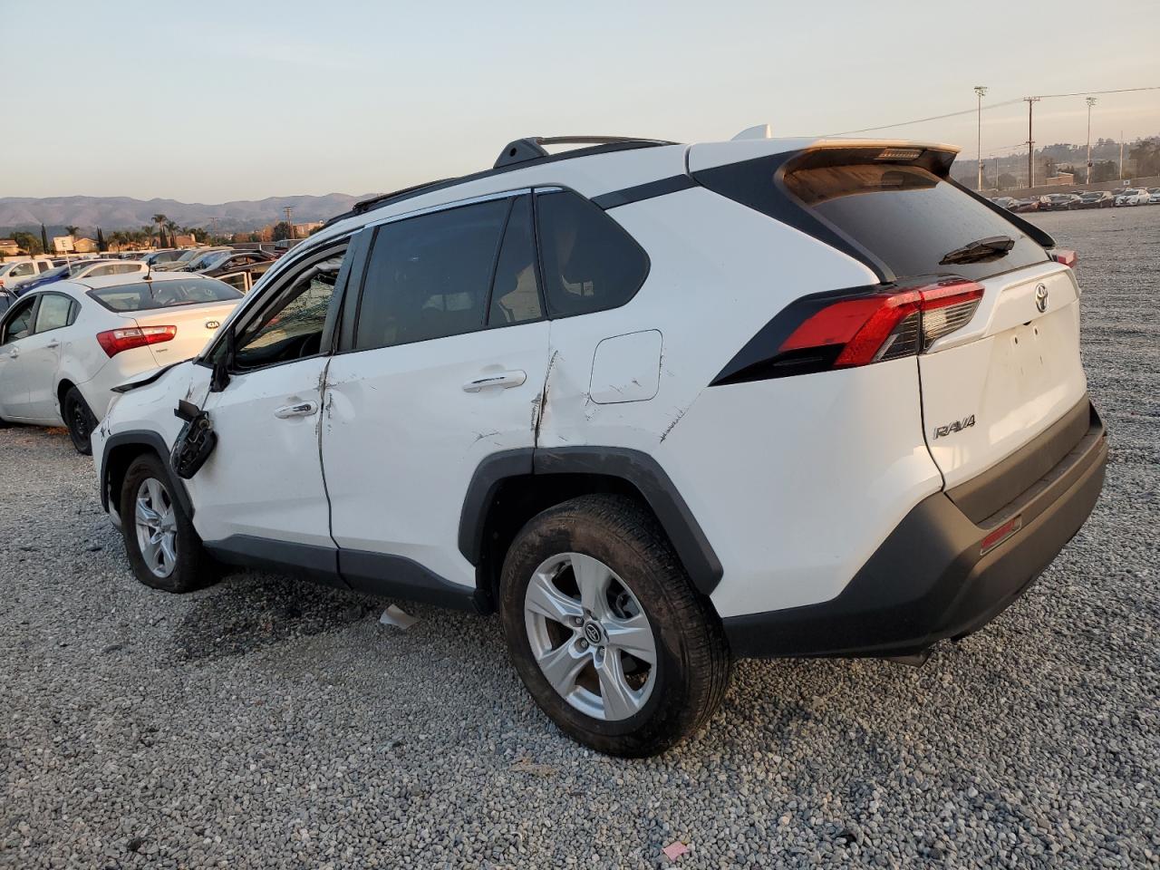 Image 2 of 2020 TOYOTA RAV4 XLE 2020 with VIN 2T3W1RFV1LW069309