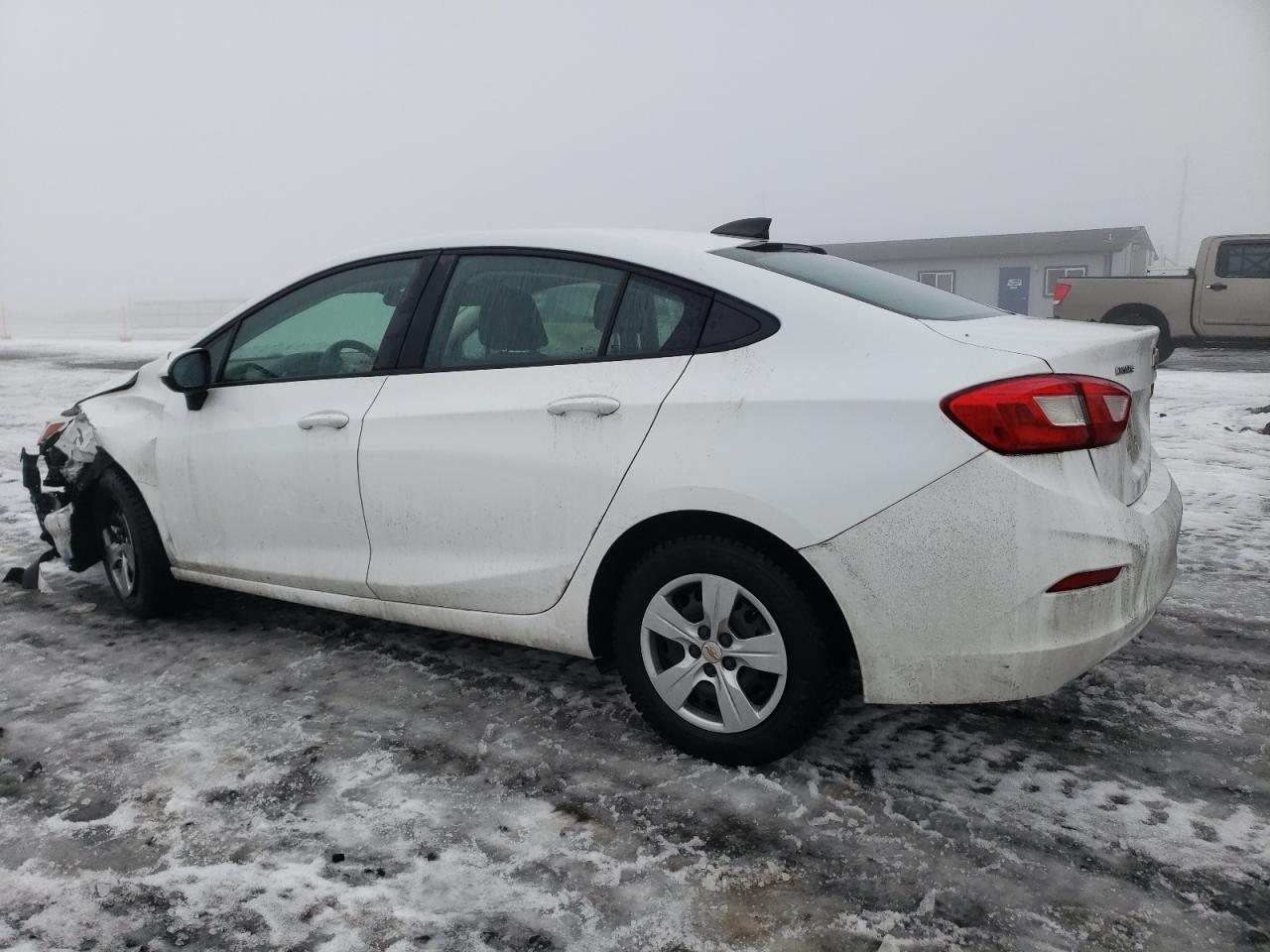 Изображение 2 2018 CHEVROLET CRUZE LS 2018 с VIN 1G1BC5SM4J7200961