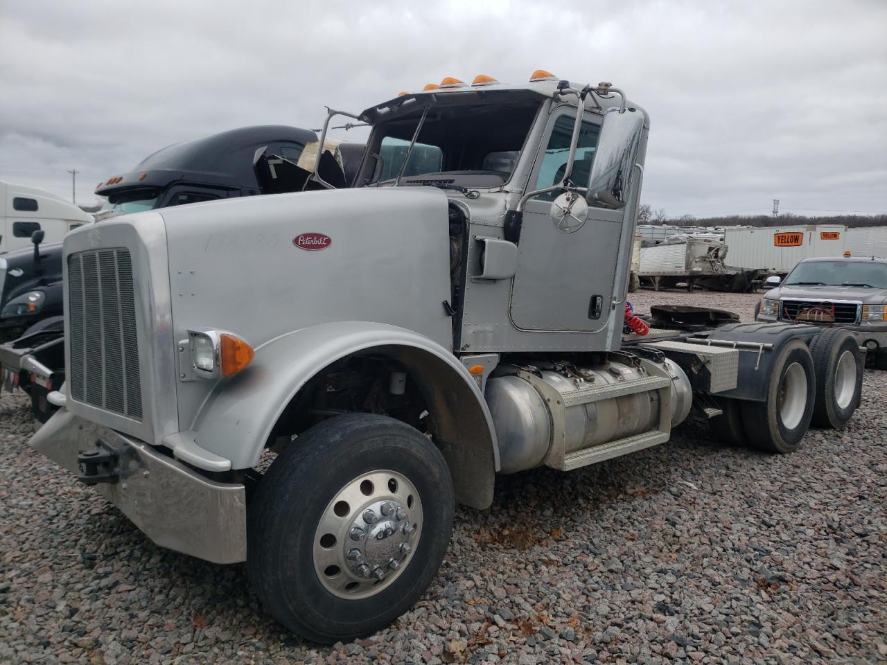 Image 2 of 2010 PETERBILT 367  2010 with VIN 1XPTD49X3AD112972