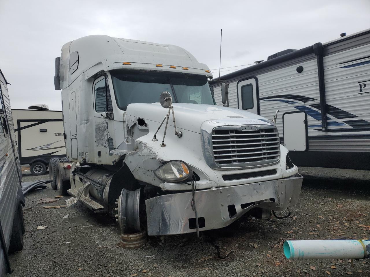 Изображение 2004 FREIGHTLINER CONVENTIONAL COLUMBIA 2004