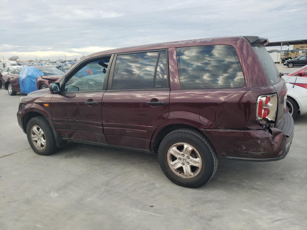 Image 2 of 2007 HONDA PILOT LX 2007 with VIN 5FNYF28107B025342
