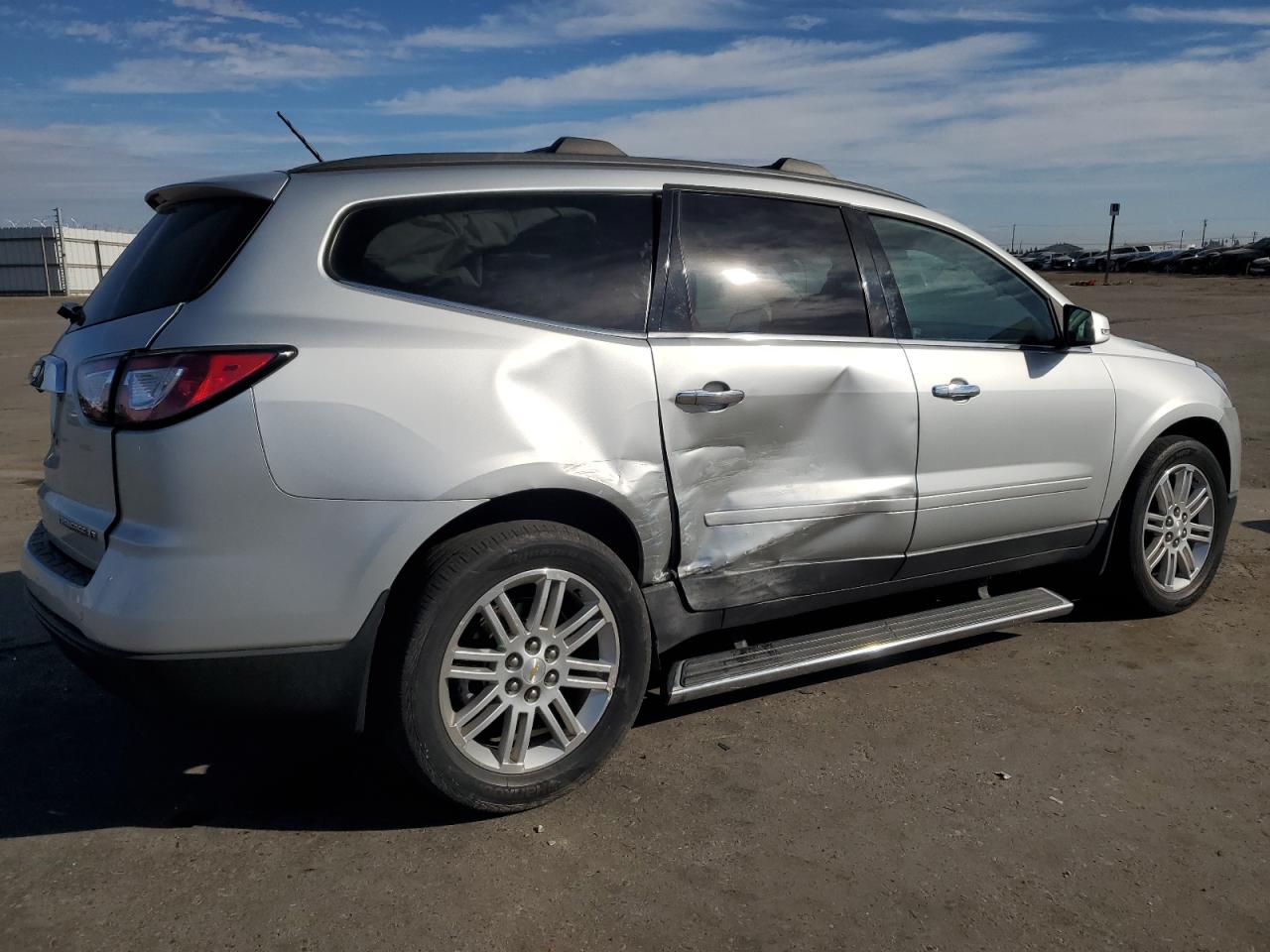 Image 3 of 2015 CHEVROLET TRAVERSE LT 2015 with VIN 1GNKRGKD5FJ322702