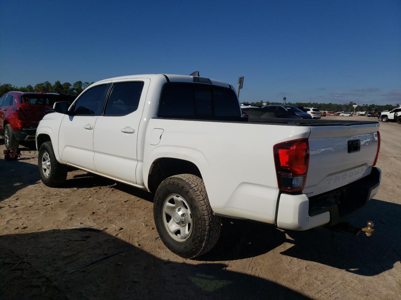 Image 2 of Toyota Tacoma Double Cab 2019 with VIN 5TFAX5GN9KX140492