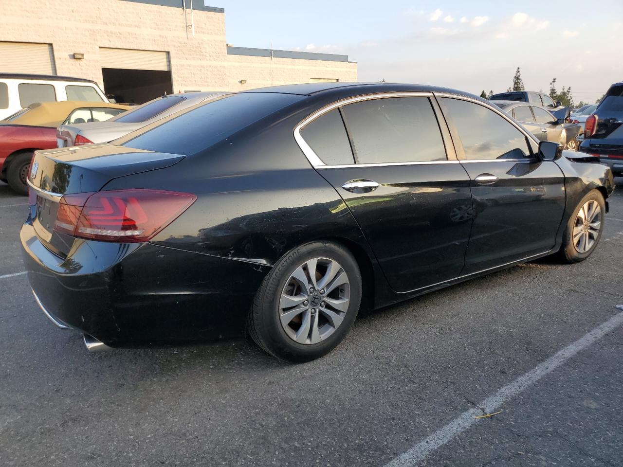 Изображение 3 2014 HONDA ACCORD LX 2014 с VIN 1HGCR2F32EA043581