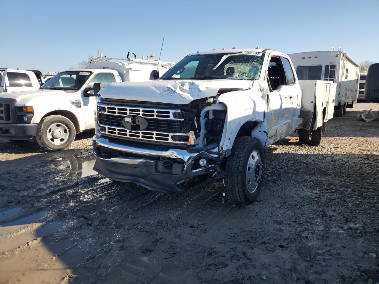 Image 2 of 2023 FORD F450 SUPER DUTY 2023 with VIN 1FD0X4HT0PEC42359