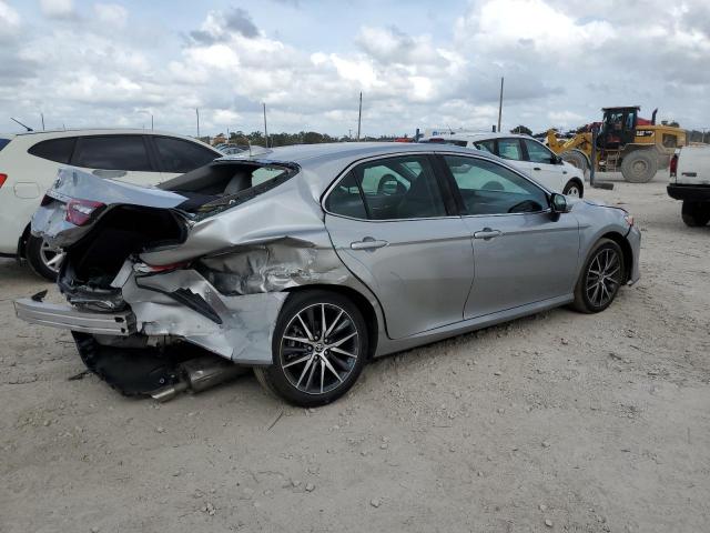 Image 3 of 2021 TOYOTA CAMRY XLE 2021 with VIN 4T1F11AK4MU550521