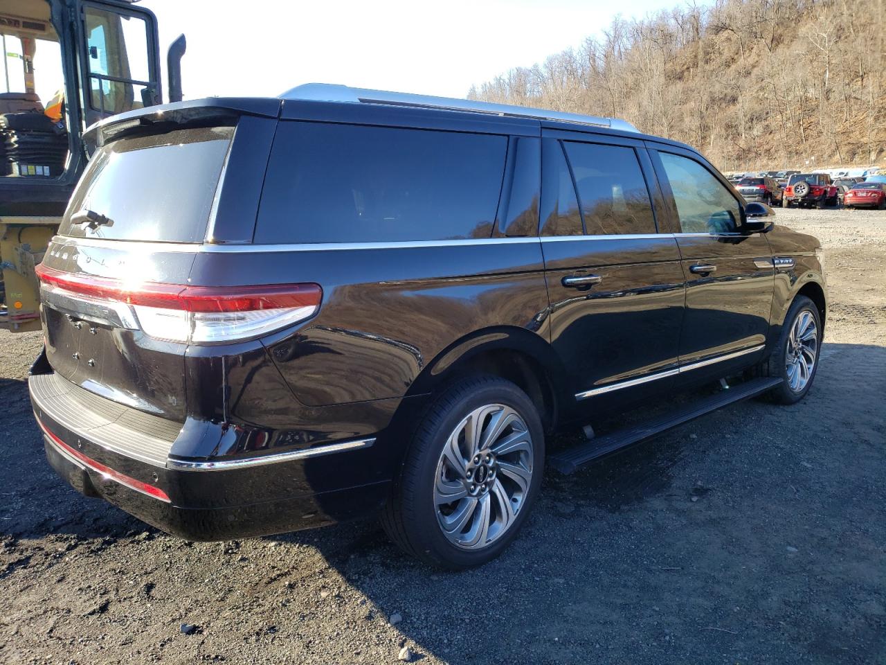 Изображение 3 2023 LINCOLN NAVIGATOR L RESERVE 2023 с VIN 5LMJJ3LG8PEL05960