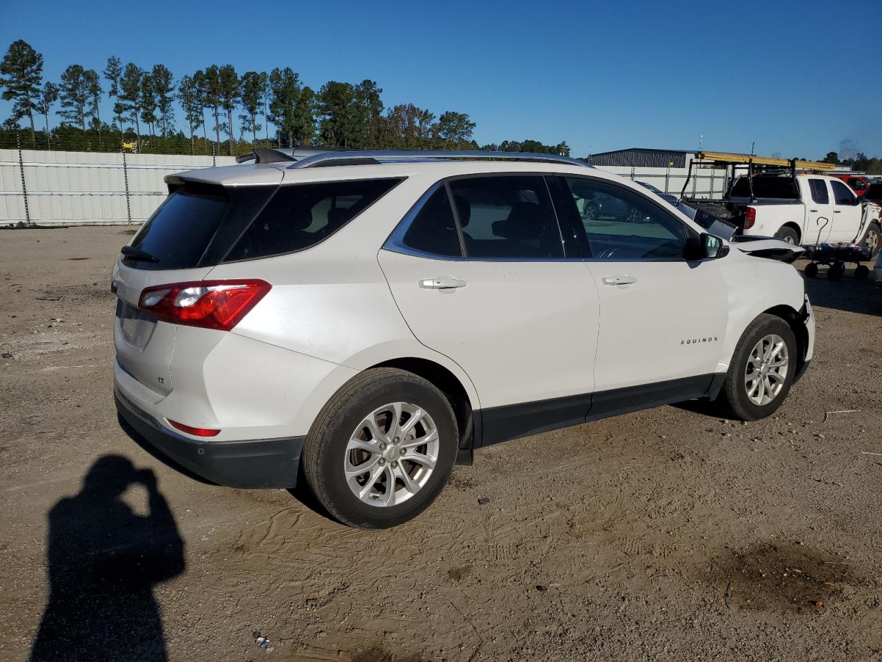 Obraz 3 z 2018 CHEVROLET EQUINOX LT 2018 z VIN 2GNAXJEV9J6273660